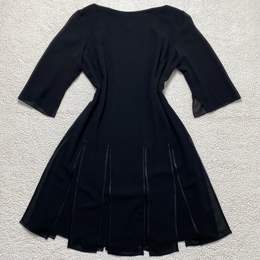 Cynthia Howie Vintage Black Open Pleated Round Neck Shift Dress Size 12P